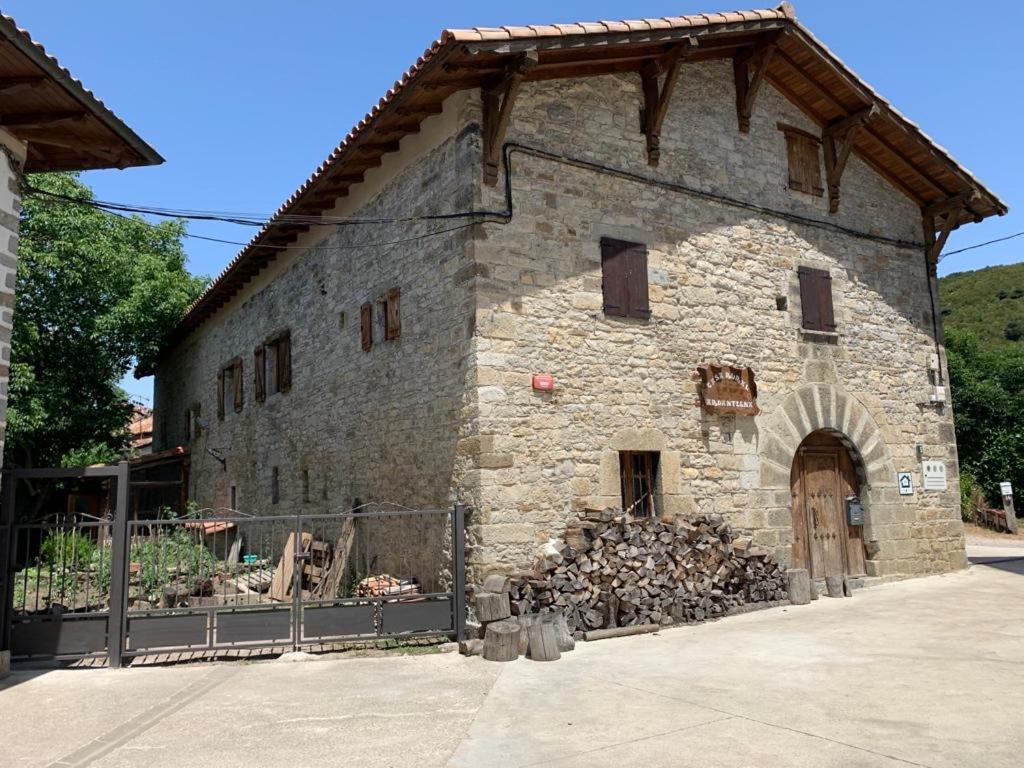 Casa Rural Ardantzena Ardaiz Esterno foto
