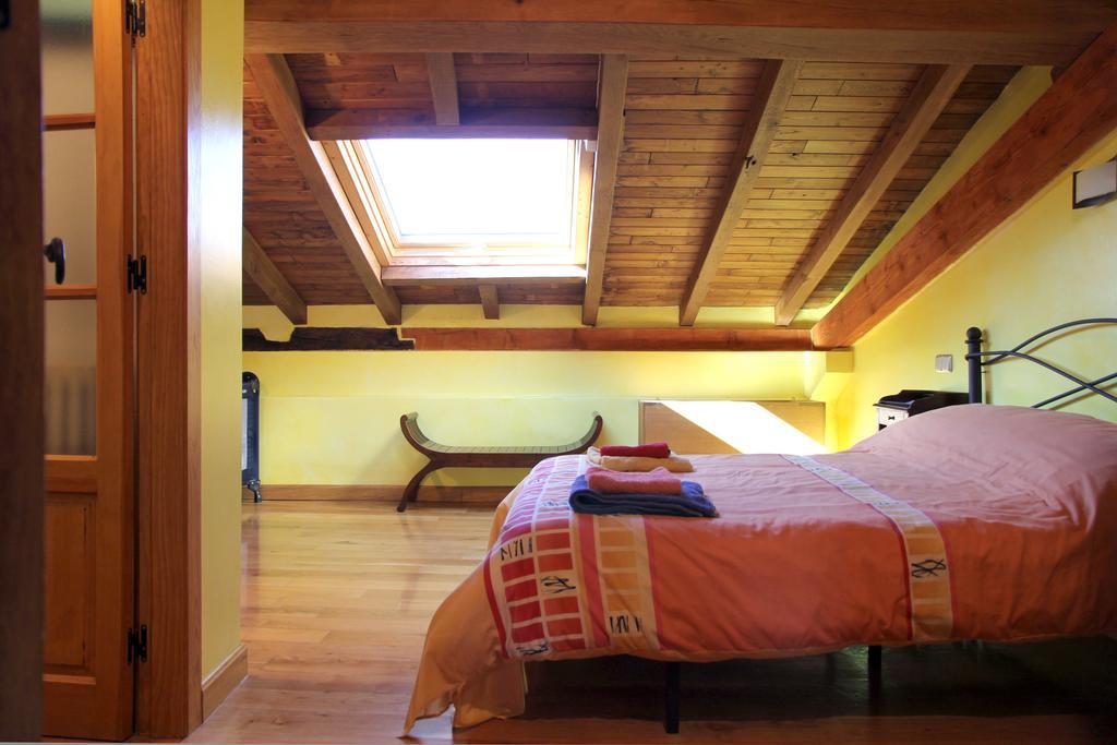 Casa Rural Ardantzena Ardaiz Esterno foto